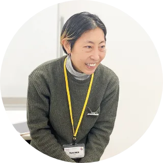 川中 彩 先生